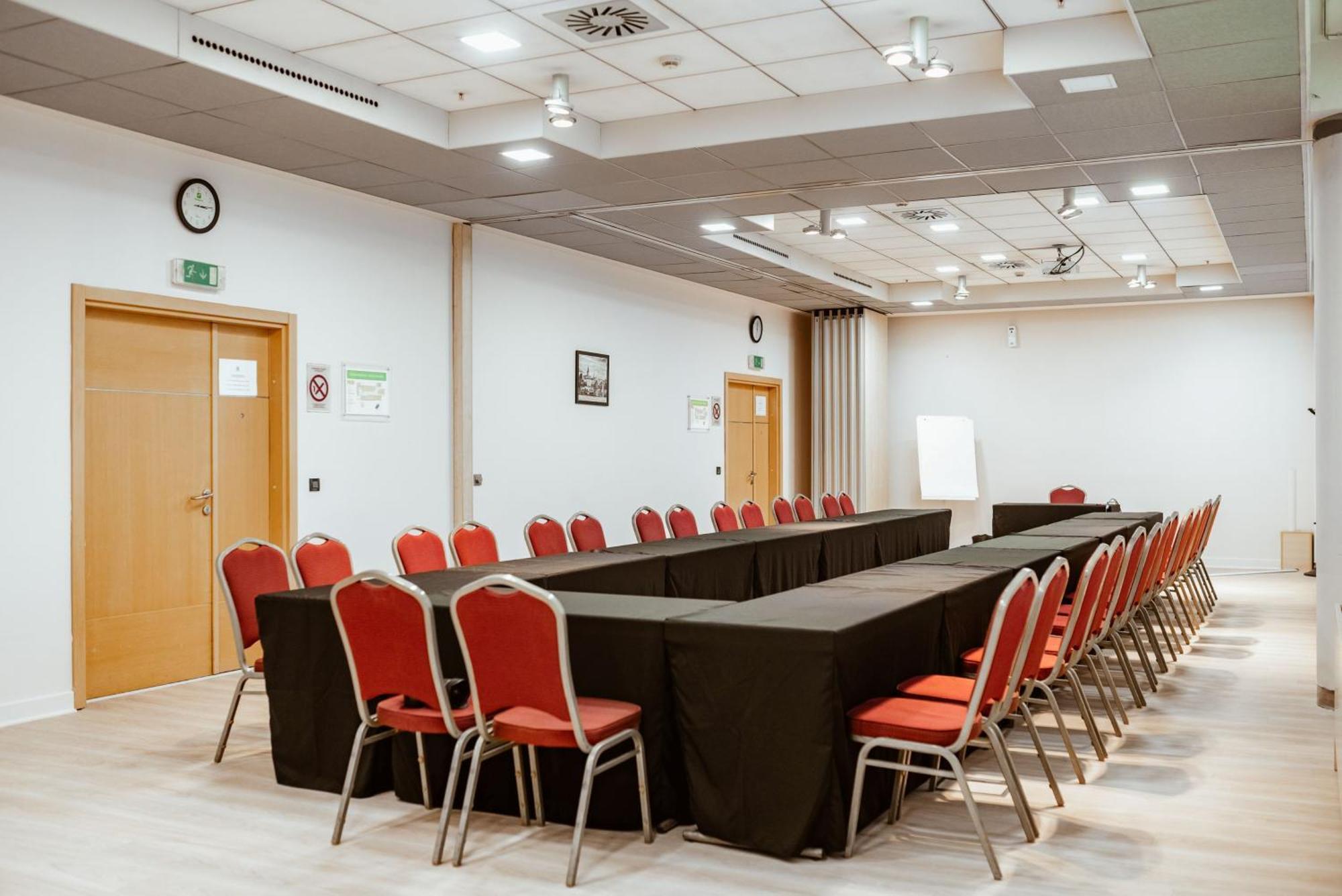 Holiday Inn Belgrade By Ihg Exterior photo