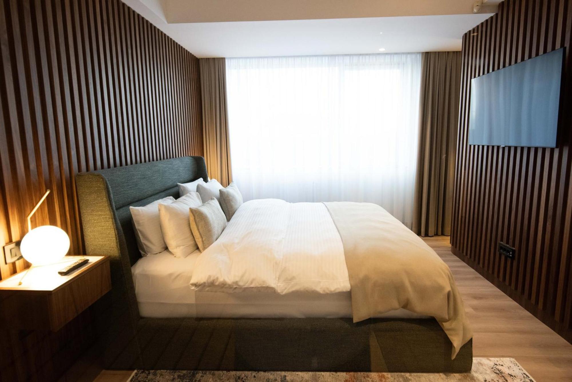 Holiday Inn Belgrade By Ihg Exterior photo