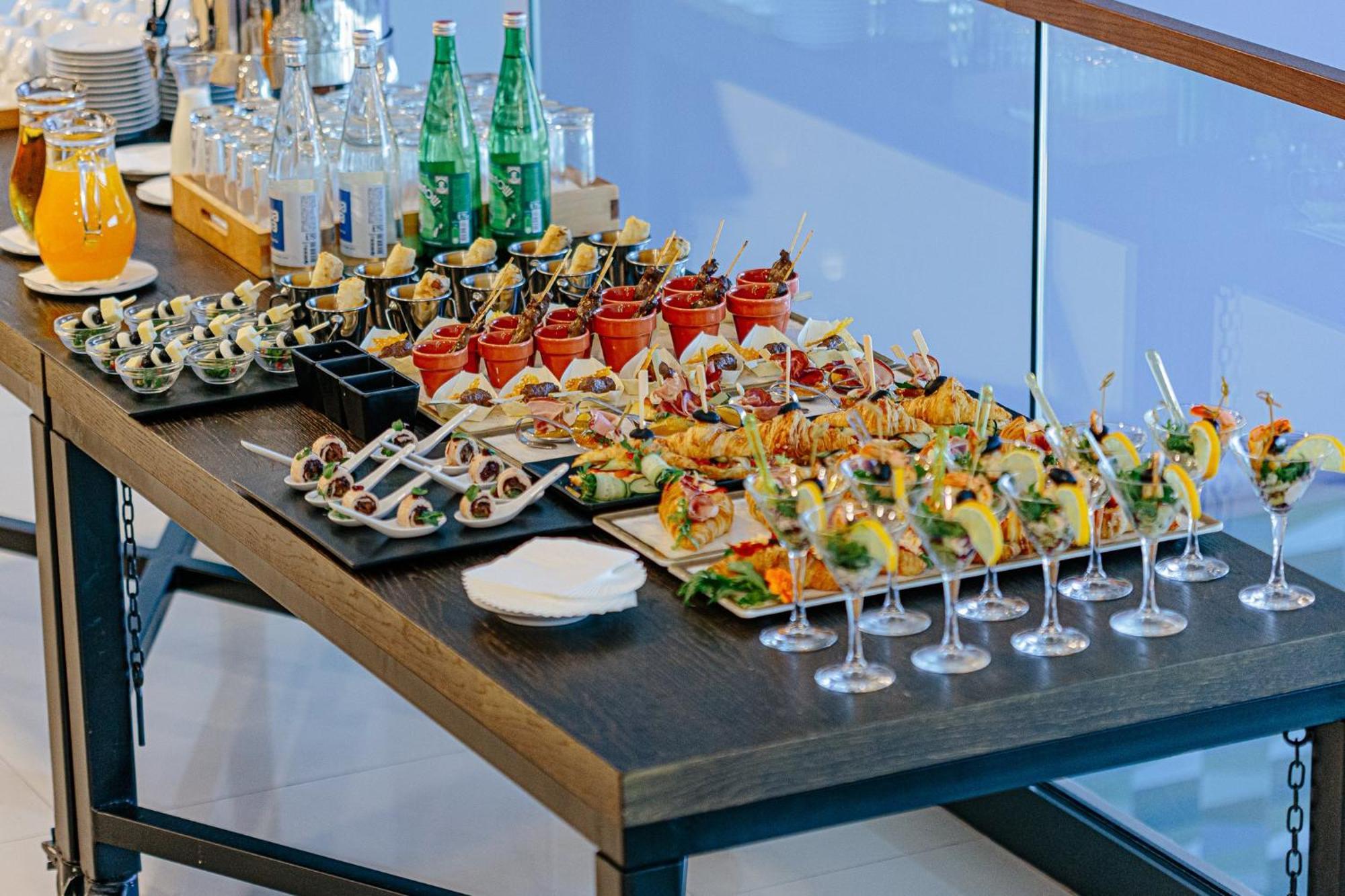 Holiday Inn Belgrade By Ihg Exterior photo