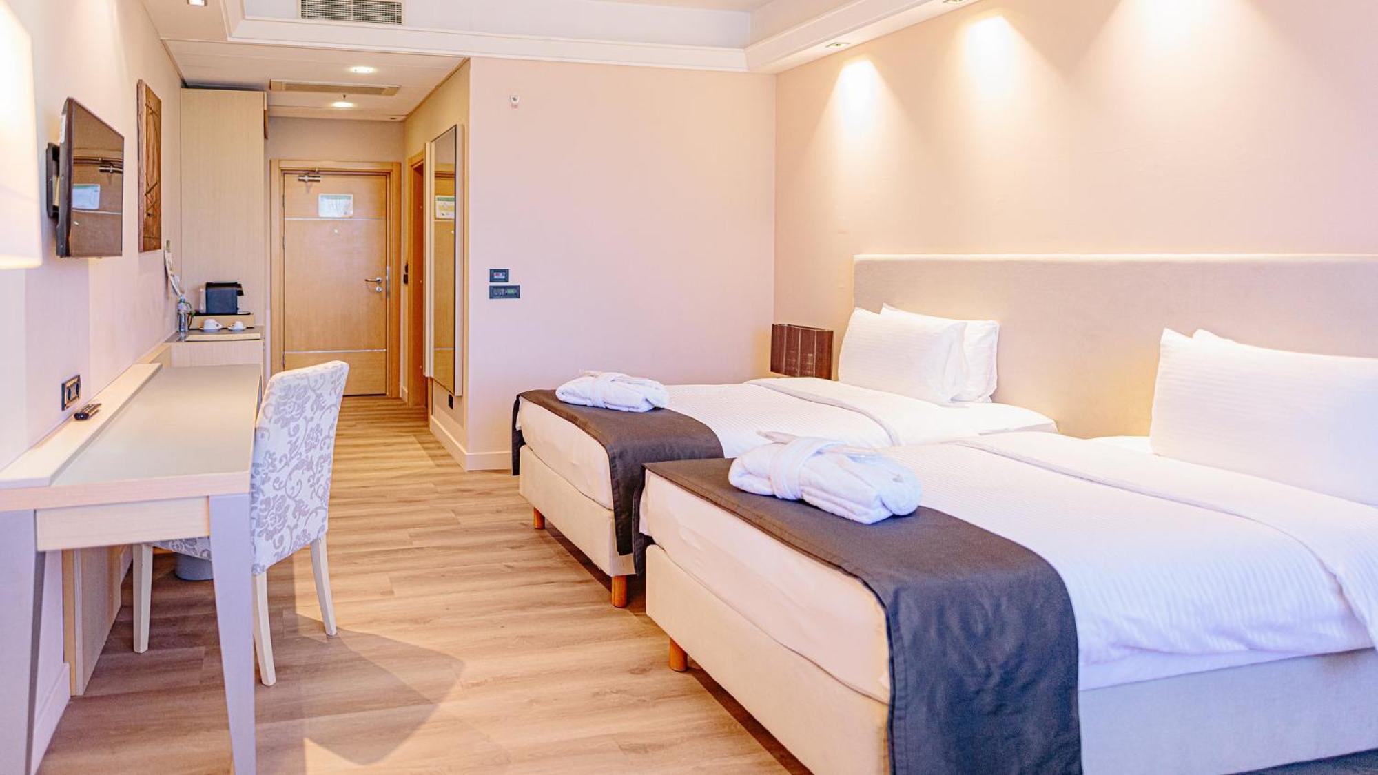 Holiday Inn Belgrade By Ihg Exterior photo