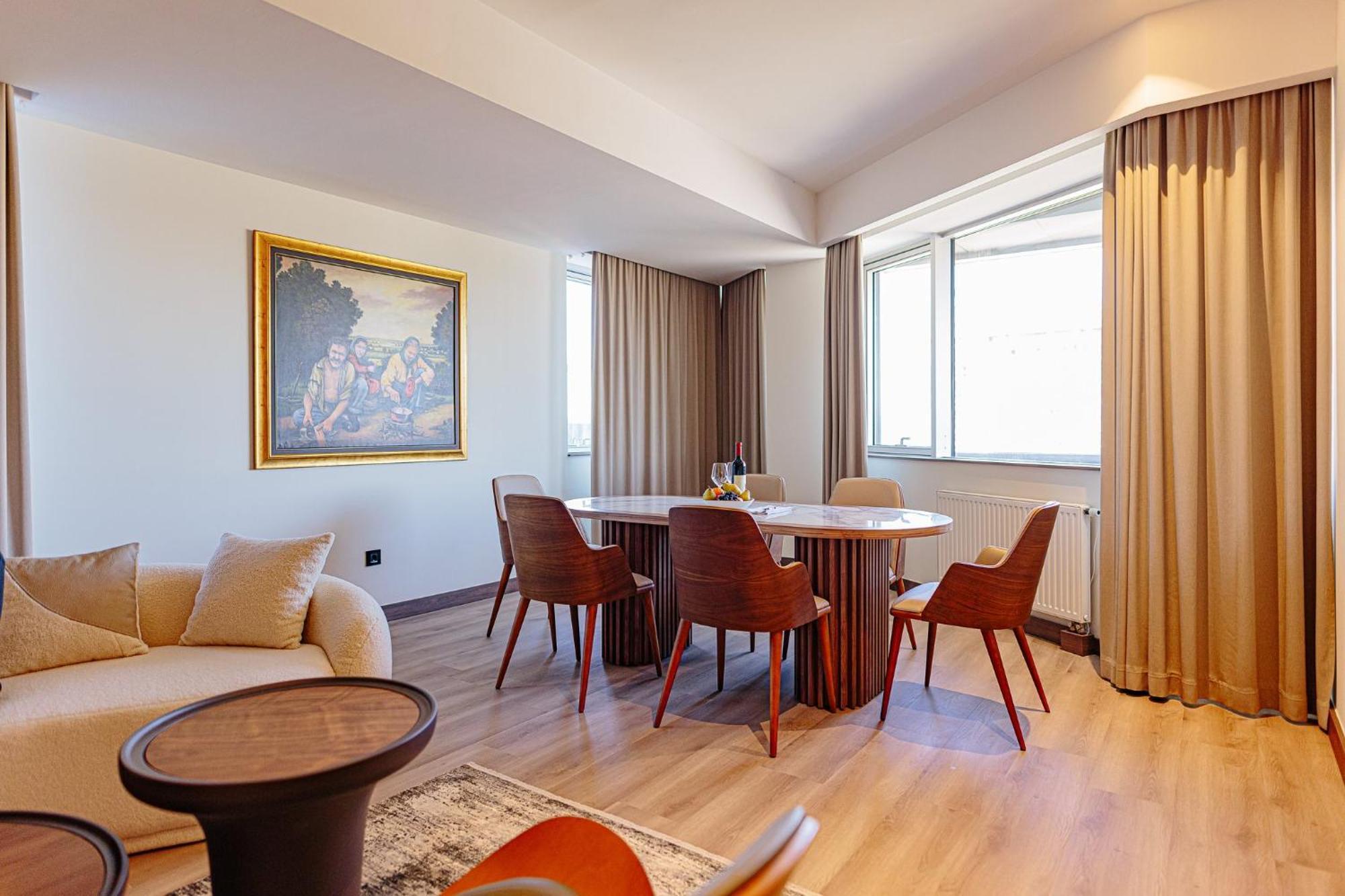 Holiday Inn Belgrade By Ihg Exterior photo