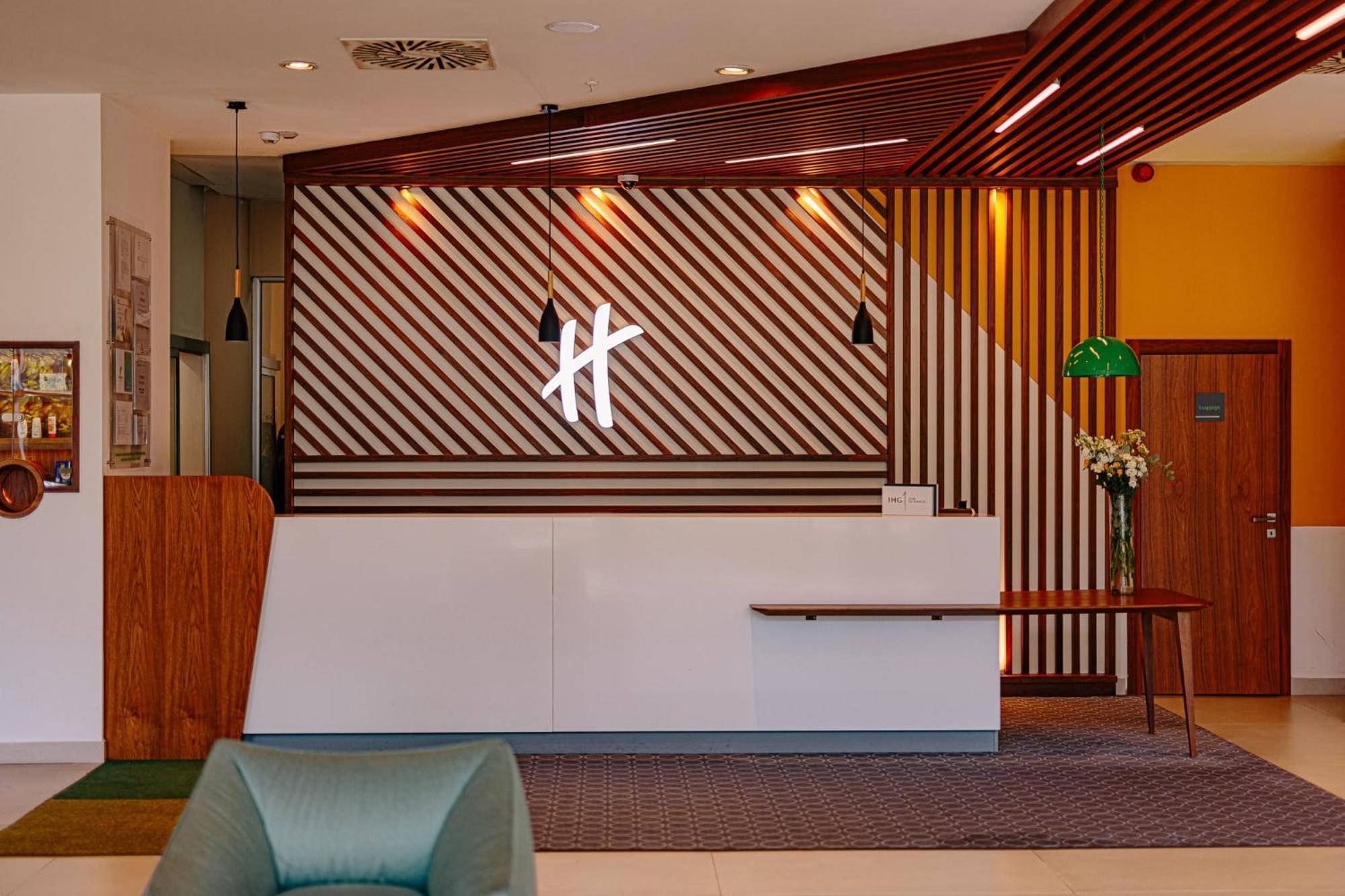 Holiday Inn Belgrade By Ihg Exterior photo