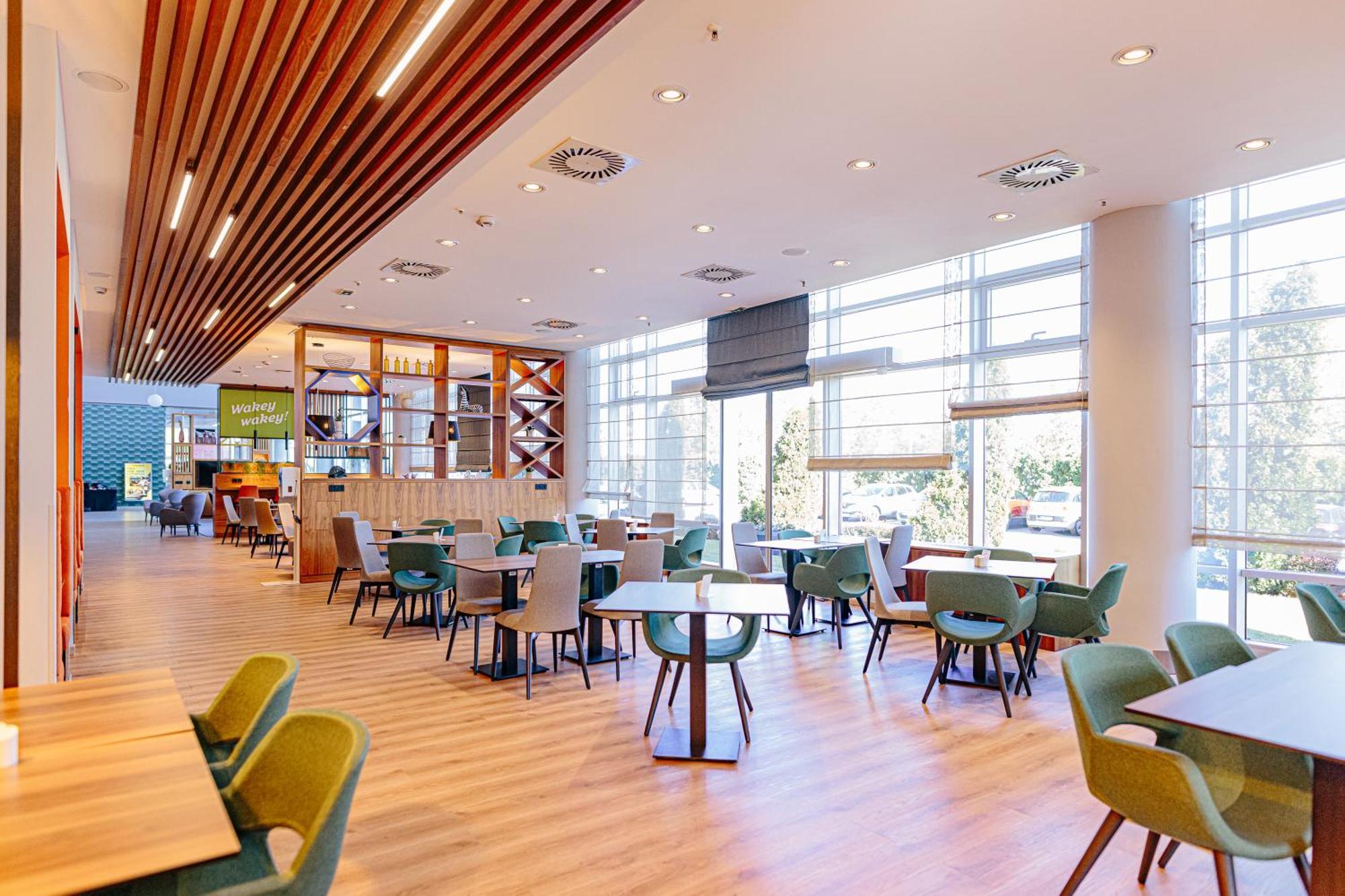Holiday Inn Belgrade By Ihg Exterior photo