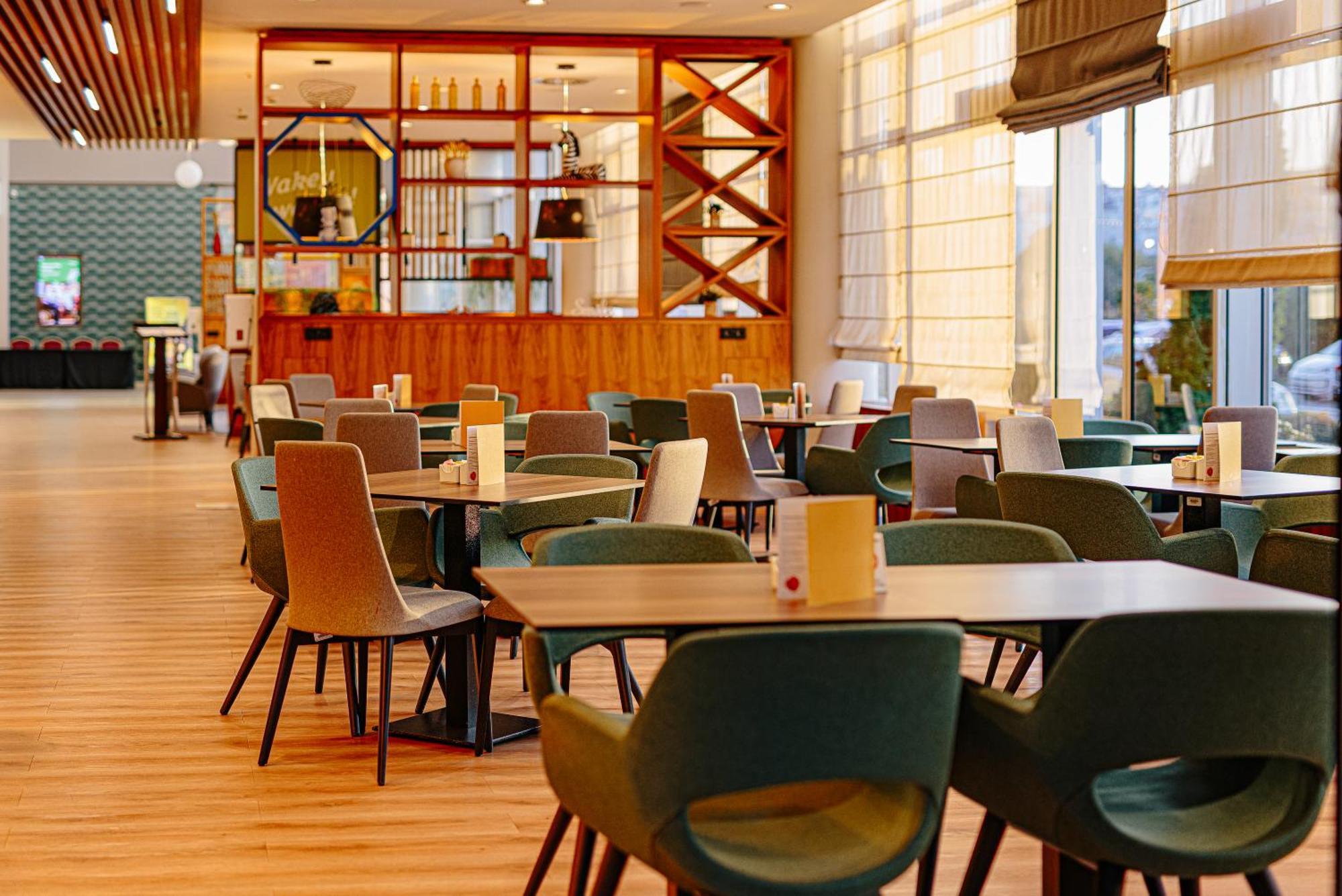 Holiday Inn Belgrade By Ihg Exterior photo
