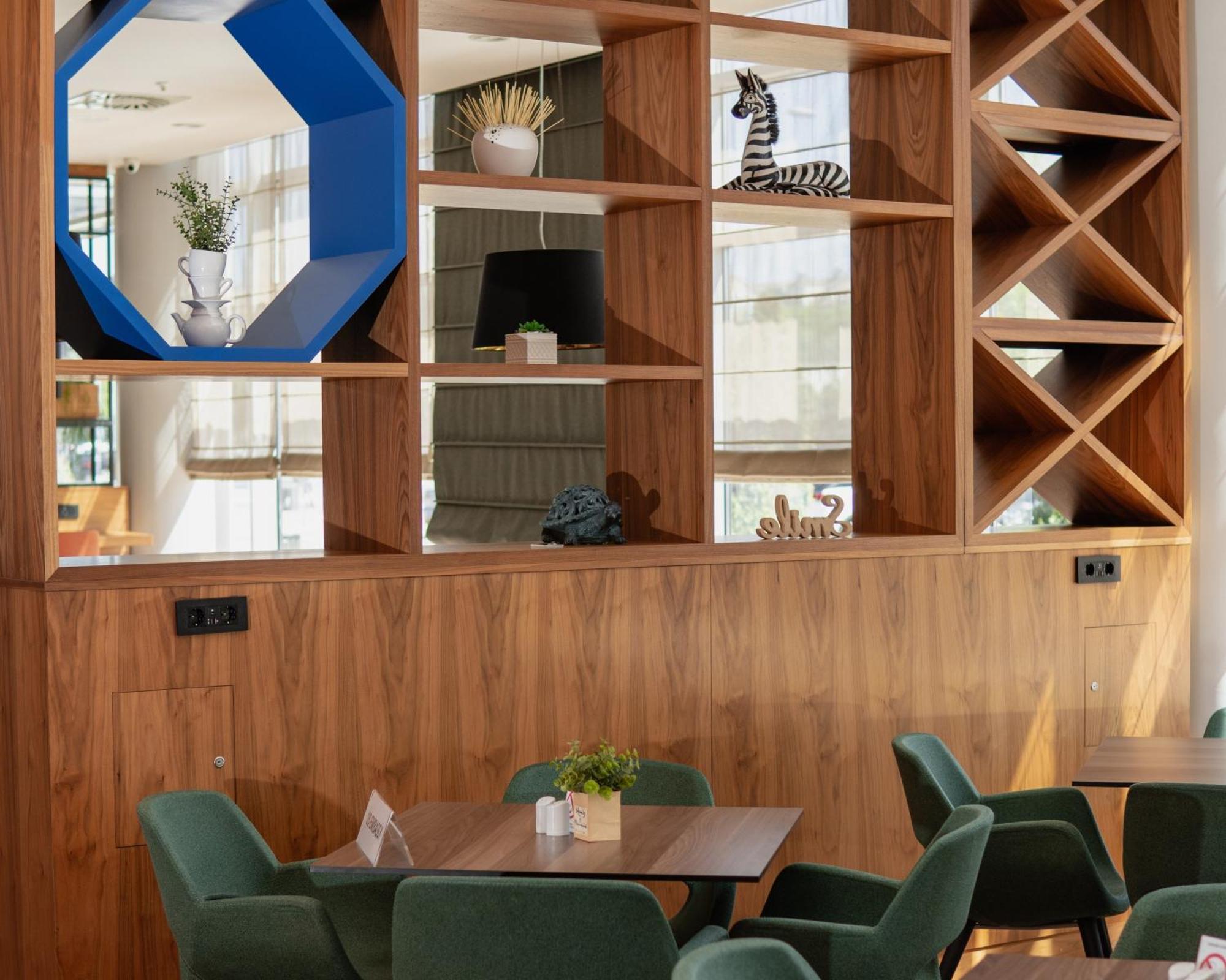 Holiday Inn Belgrade By Ihg Exterior photo